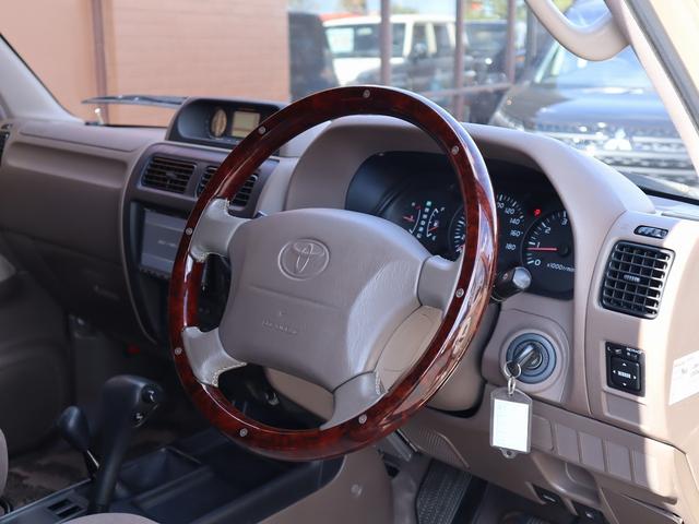 ランドクルーザープラド TX Classicコンプリート 丸目フェイス ボディカラー:ベージュ ナローボディ classicホイール&BFグッドリッチATタイヤ5本セット クリアマーカー ルーフレール バックカメラ 各所マッドブラ(14枚目)