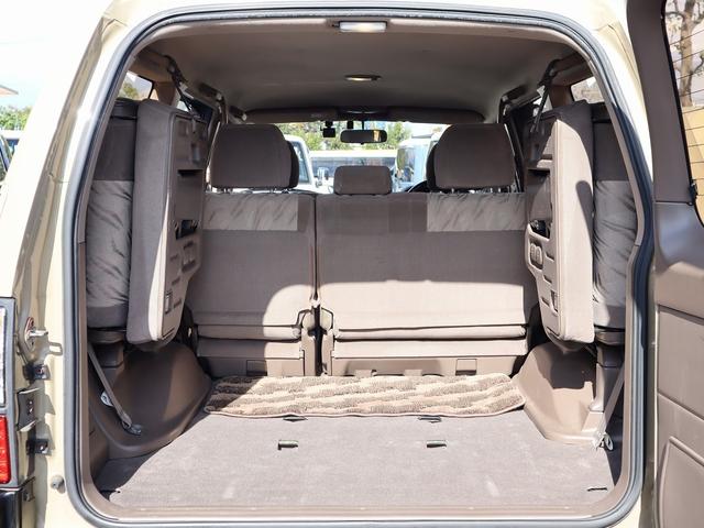 ランドクルーザープラド TX Classicコンプリート 丸目フェイス ボディカラー:ベージュ ナローボディ classicホイール&BFグッドリッチATタイヤ5本セット クリアマーカー ルーフレール バックカメラ 各所マッドブラ(18枚目)