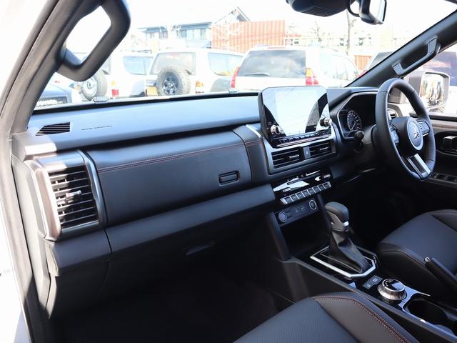 �Z���^�[�p�l���_�[�N�`�^�������t