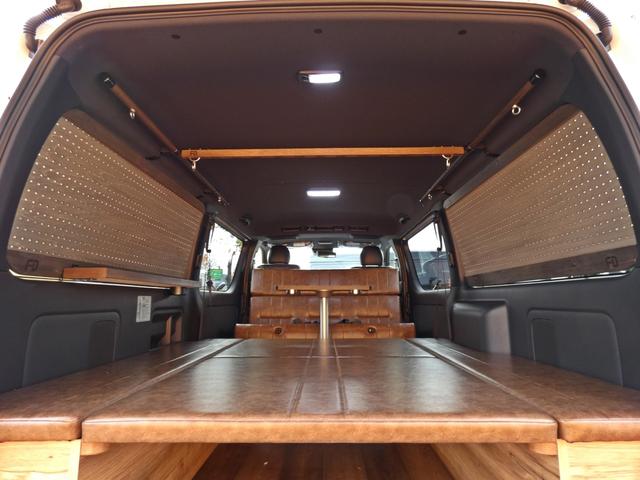 トヨタ ハイエースバン スーパーｇｌ ダークプライム ｆｌｅｘｄｒｅａｍライトキャンピングカー ４ナンバー７人乗りのｆｄ ｂｏｘ４７ ヴィンテージブラウンレザー調後席架装 床張り 専用ベッド 499 8万円 令和4年 22年 神奈川県 中古車 価格 Com