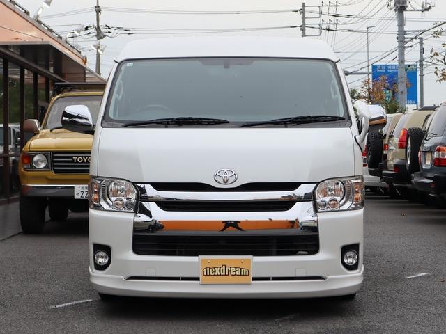 ハイエースワゴン ＧＬ　パールホワイト　ＬＥＤヘッドライト　ヴァレンティ：テールランプ　フロントリップスポイラー　１７インチアルミホイール＆ＴＯＹＯ　Ｈ２０タイヤ　ローダウン　フルセグ地デジナビ　フリップダウンモニター（16枚目）