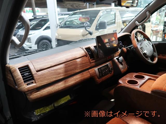 ハイエースバン ロングスーパーＧＬ　アースカラーパッケージ４Ｖ６ベージュ　丸目換装ＦＤ－ｃｌａｓｓｉｃカスタム　両側パワースライドドア　パノラミックビューモニター　デジタルインナーミラー　寒冷地仕様　イージークローザー　ＢＲＵＴ　ＢＲ４（6枚目）
