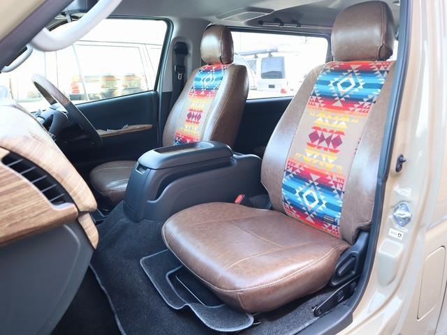 ハイエースバン ロングスーパーＧＬ　ＦＤ－ｃｌａｓｓｉｃ丸目フェイスｖｅｒ３　ＢＲＵＴ：ＢＲ４４ホワイト　ＴＯＹＯオープンカントリーＡＴ３　ｆｌｅｘｄｒｅａｍ：ベッドキットＦＤ０４－Ｎ　ＦＤ－ｃａｍｐ：ペンドルトンシートカバー（10枚目）
