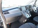 Ｐ　【新色ムーンストーングレーメタリック／ブラックマイカ】【新車コンプリートカー】【８人乗り】【電動ステップ】【オリジナルナビ取付パッケージ】【後席用モニター取付パッケージ】（49枚目）
