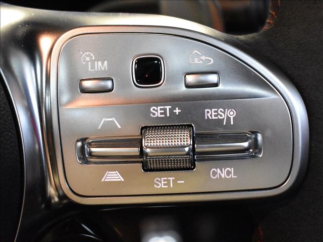 GLAクラス GLA35 4マチック Bluetooth接続 ETC LEDヘッドライト TV アイドリングストップ クルーズコントロール コネクテッド機能 サンルーフ・ガラスルーフ シートヒーター ナビ バックモニター パワーシート(35枚目)