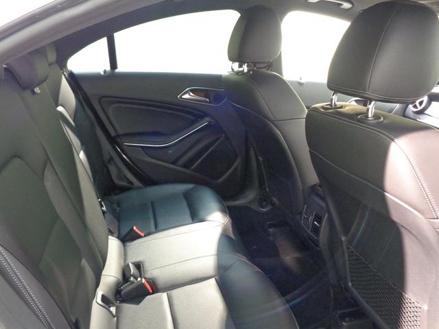 CLAクラス CLA220 4マチック レーダーセーフティパッケージ Bluetooth接続 CD DVD再生 ETC LEDヘッドライト TV アイドリングストップ クルーズコントロール シートヒーター トランクスルー ナビ(25枚目)