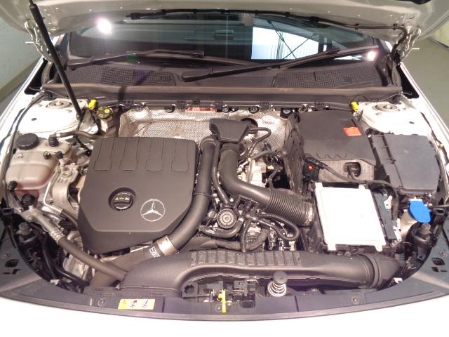 ＣＬＡクラス ＣＬＡ１８０　レーダーセーフティパッケージ　ナビゲーションパッケージ　Ｂｌｕｅｔｏｏｔｈ接続　ＥＴＣ　ＬＥＤヘッドライト　ＴＶ　アイドリングストップ　クルーズコントロール　コネクテッド機能　シートヒーター（17枚目）