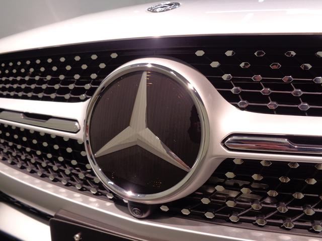 ＧＬＣ ＧＬＣ２２０　ｄ　４マチック　クーペ　スポーツ　ＡＭＧライン　Ｂｌｕｅｔｏｏｔｈ接続　ＥＴＣ　ＬＥＤヘッドライト　ＴＶ　アイドリングストップ　クルーズコントロール　コネクテッド機能　サイドカメラ　シートヒーター　トランクスルー　ナビ　バックモニター　パワーシート（8枚目）