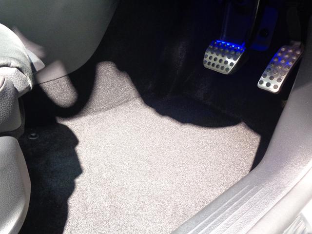 ＧＬＡクラス ＧＬＡ２００　ｄ　４マチック　ＡＭＧラインパッケージ　アドバンスドパッケージ　Ｂｌｕｅｔｏｏｔｈ接続　ＥＴＣ　ＬＥＤヘッドライト　ＴＶ　アイドリングストップ　クルーズコントロール　コネクテッド機能　サイドカメラ　シートヒーター（20枚目）