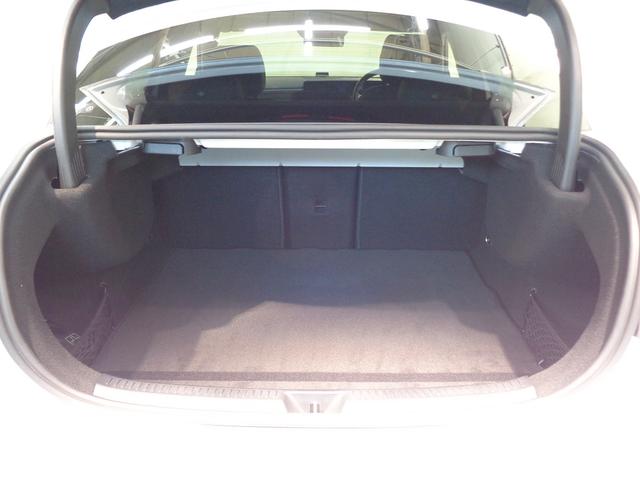 Ａクラスセダン Ａ２５０　４マチック　セダン　エディション１　Ｂｌｕｅｔｏｏｔｈ接続　ＥＴＣ　ＬＥＤヘッドライト　ＴＶ　アイドリングストップ　クルーズコントロール　コネクテッド機能　シートヒーター　トランクスルー　ナビ　バックモニター　パワーシート　フロアマット（6枚目）