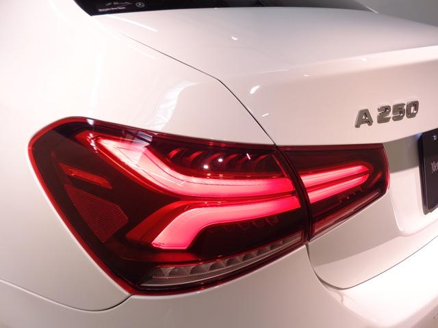 Ａクラスセダン Ａ２５０　４マチック　セダン　エディション１　Ｂｌｕｅｔｏｏｔｈ接続　ＥＴＣ　ＬＥＤヘッドライト　ＴＶ　アイドリングストップ　クルーズコントロール　コネクテッド機能　シートヒーター　トランクスルー　ナビ　バックモニター　パワーシート　フロアマット（13枚目）