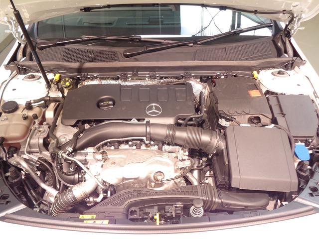 Ａクラスセダン Ａ２５０　４マチック　セダン　エディション１　Ｂｌｕｅｔｏｏｔｈ接続　ＥＴＣ　ＬＥＤヘッドライト　ＴＶ　アイドリングストップ　クルーズコントロール　コネクテッド機能　シートヒーター　トランクスルー　ナビ　バックモニター　パワーシート　フロアマット（18枚目）