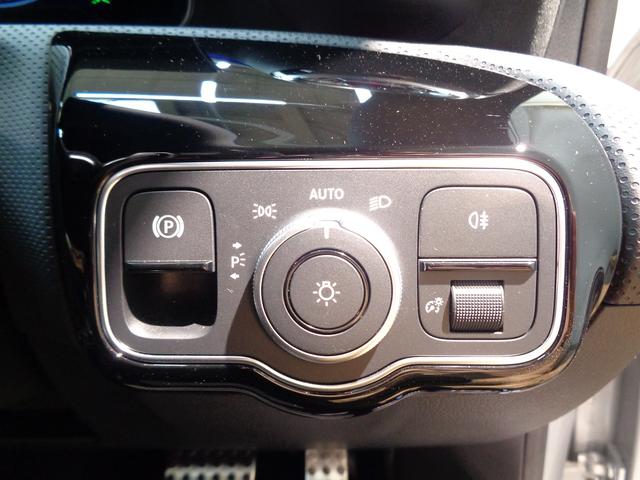 ＣＬＡクラス ＣＬＡ２００　ｄ　ＡＭＧラインパッケージ　アドバンスドパッケージ　Ｂｌｕｅｔｏｏｔｈ接続　ＥＴＣ　ＬＥＤヘッドライト　ＴＶ　アイドリングストップ　クルーズコントロール　コネクテッド機能　サイドカメラ（19枚目）