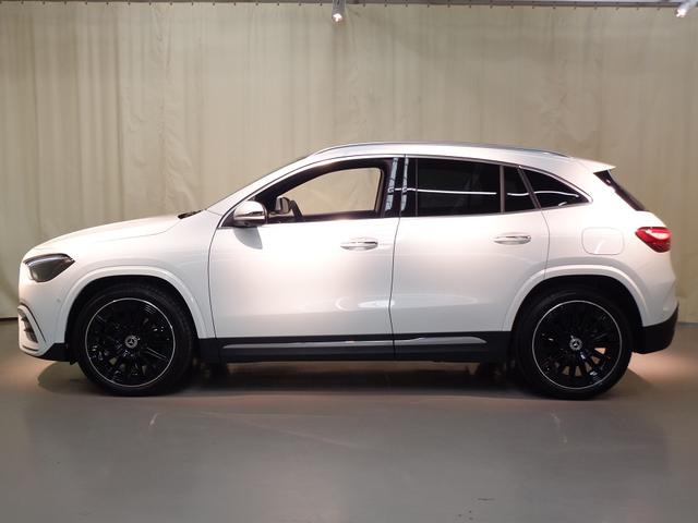 ＧＬＡクラス ＧＬＡ２００　ｄ　４マチック　アーバンスターズ　Ｂｌｕｅｔｏｏｔｈ接続　ＥＴＣ　ＬＥＤヘッドライト　ＴＶ　アイドリングストップ　クルーズコントロール　コネクテッド機能　サイドカメラ　サンルーフ・ガラスルーフ　シートヒーター　トランクスルー　ナビ（3枚目）