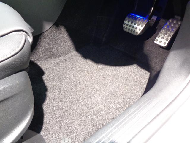 ＧＬＡクラス ＧＬＡ２００　ｄ　４マチック　アーバンスターズ　Ｂｌｕｅｔｏｏｔｈ接続　ＥＴＣ　ＬＥＤヘッドライト　ＴＶ　アイドリングストップ　クルーズコントロール　コネクテッド機能　サイドカメラ　サンルーフ・ガラスルーフ　シートヒーター　トランクスルー　ナビ（20枚目）