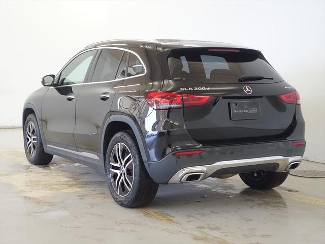 ＧＬＡクラス ＧＬＡ２００　ｄ　４ＭＡＴＩＣ　Ｂｌｕｅｔｏｏｔｈ接続　ＥＴＣ　ＬＥＤヘッドライト　アイドリングストップ　クルーズコントロール　コネクテッド機能　サイドカメラ　シートヒーター　トランクスルー　ナビ　バックモニター　パワーシート（4枚目）