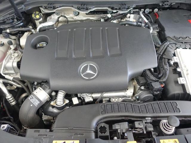 ＧＬＡクラス ＧＬＡ２００　ｄ　４ＭＡＴＩＣ　Ｂｌｕｅｔｏｏｔｈ接続　ＥＴＣ　ＬＥＤヘッドライト　アイドリングストップ　クルーズコントロール　コネクテッド機能　サイドカメラ　シートヒーター　トランクスルー　ナビ　バックモニター　パワーシート（9枚目）