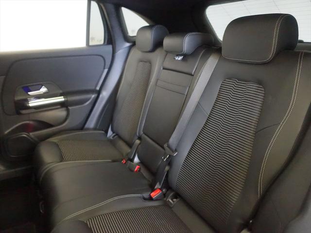 ＧＬＡクラス ＧＬＡ２００　ｄ　４ＭＡＴＩＣ　Ｂｌｕｅｔｏｏｔｈ接続　ＥＴＣ　ＬＥＤヘッドライト　アイドリングストップ　クルーズコントロール　コネクテッド機能　サイドカメラ　シートヒーター　トランクスルー　ナビ　バックモニター　パワーシート（22枚目）