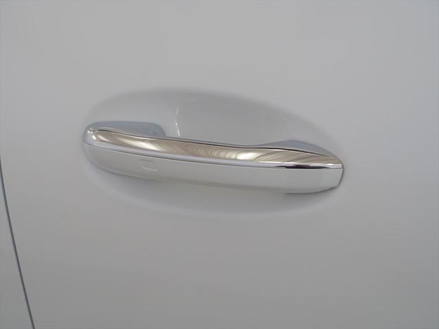 GLC GLC220 d 4MATIC Bluetooth接続 ETC LEDヘッドライト TV アイドリングストップ クルーズコントロール コネクテッド機能 サイドカメラ サンルーフ・ガラスルーフ シートヒーター トランクスルー ナビ(27枚目)