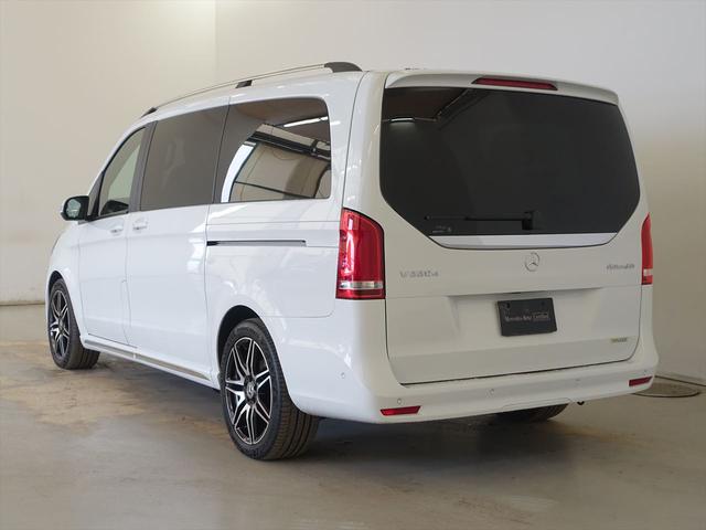 Ｖクラス 【ＹＡＮＡＳＥ】Ｖ２２０　ｄ　エクスクルーシブ　ロング　プラチナスイート　３列シート　Ｂｌｕｅｔｏｏｔｈ接続　ＥＴＣ　ＬＥＤヘッドライト　ＴＶ　アイドリングストップ　オットマン　クルーズコントロール　サイドカメラ　サンルーフ・ガラスルーフ　シートエアコン（4枚目）
