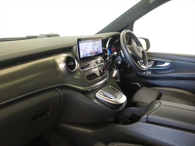 Ｖクラス 【ＹＡＮＡＳＥ】Ｖ２２０　ｄ　エクスクルーシブ　ロング　プラチナスイート　３列シート　Ｂｌｕｅｔｏｏｔｈ接続　ＥＴＣ　ＬＥＤヘッドライト　ＴＶ　アイドリングストップ　オットマン　クルーズコントロール　サイドカメラ　サンルーフ・ガラスルーフ　シートエアコン（20枚目）