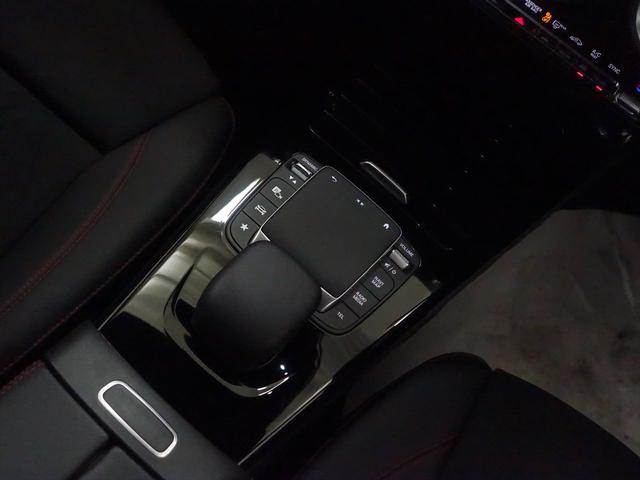 Aクラスセダン A180 スタイル セダン AMGライン レーダーセーフティパッケージ アドバンスドパッケージ ナビゲーションパッケージ Bluetooth接続 ETC LEDヘッドライト TV アイドリングストップ クルーズコントロール コネクテッド機能(13枚目)