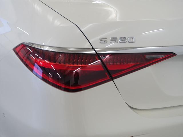 Ｓクラス Ｓ５８０　４ＭＡＴＩＣ　ＡＭＧライン　リアコンフォートパッケージ　Ｂｌｕｅｔｏｏｔｈ接続　ＥＴＣ　ＬＥＤヘッドライト　ＴＶ　アイドリングストップ　クルーズコントロール　コネクテッド機能　サイドカメラ　サンルーフ・ガラスルーフ（30枚目）