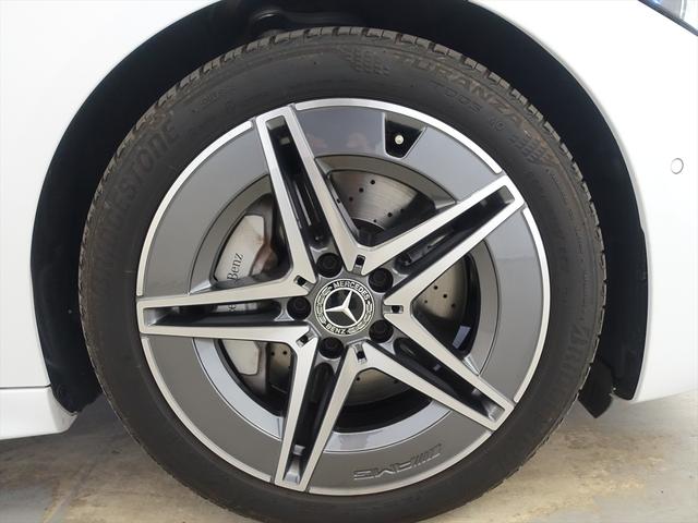 Ｃクラス Ｃ２００　アバンギャルド　ＡＭＧラインパッケージ　レザーエクスクルーシブパッケージ　ベーシックパッケージ　Ｂｌｕｅｔｏｏｔｈ接続　ＥＴＣ　ＬＥＤヘッドライト　ＴＶ　アイドリングストップ　クルーズコントロール　サイドカメラ（35枚目）