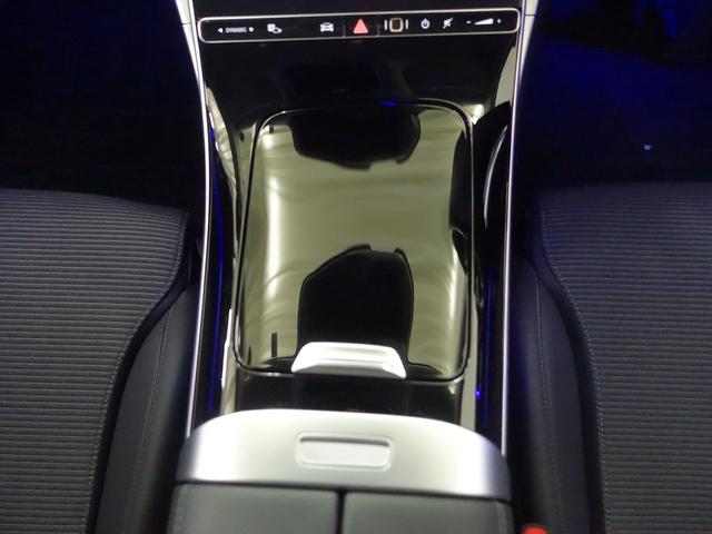 Cクラス C180 アバンギャルド ベーシックパッケージ Bluetooth接続 ETC LEDヘッドライト TV アイドリングストップ クルーズコントロール コネクテッド機能 サイドカメラ シートヒーター トランクスルー ナビ(16枚目)