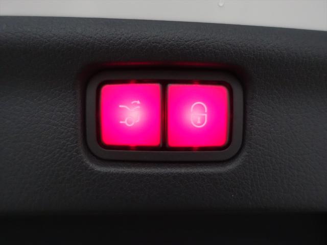 Cクラス C180 アバンギャルド ベーシックパッケージ Bluetooth接続 ETC LEDヘッドライト TV アイドリングストップ クルーズコントロール コネクテッド機能 サイドカメラ シートヒーター トランクスルー ナビ(25枚目)