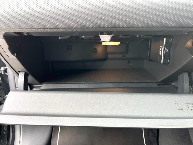 CLAクラス CLA180 AMGラインパッケージ Bluetooth接続 ETC LEDヘッドライト TV アイドリングストップ クルーズコントロール サイドカメラ シートヒーター ナビ バックモニター パワーシート フロアマット フロントカメラ(7枚目)