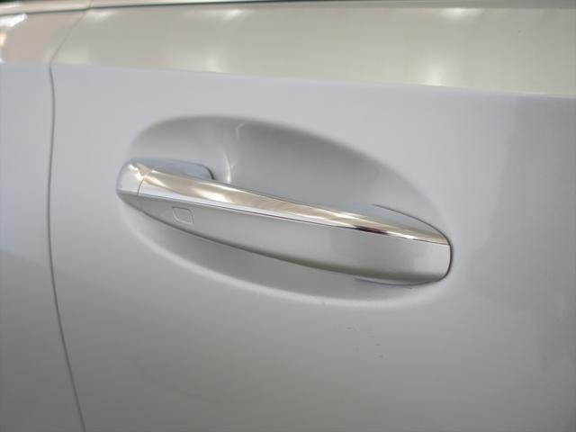 Ａクラスセダン Ａ２５０　４ＭＡＴＩＣ　セダン　ＡＭＧライン　レーダーセーフ　ティパッケージ・ナビゲーションパッケージ（12枚目）