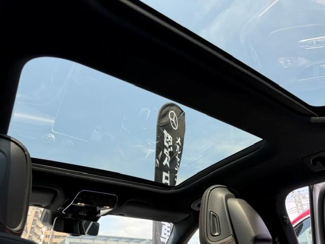 Ｃクラスステーションワゴン Ｃ４３　４ＭＡＴＩＣ　ステーションワゴン　Ｂｌｕｅｔｏｏｔｈ接続　ＥＴＣ　ＬＥＤヘッドライト　ＴＶ　アイドリングストップ　クルーズコントロール　サンルーフ・ガラスルーフ　シートヒーター　ナビ　バックモニター　パワーシート　横滑り防止装置（11枚目）