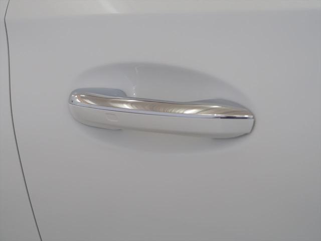 Ｃクラス Ｃ１８０　アバンギャルド　ＡＭＧラインパッケージ　ベーシックパッケージ　Ｂｌｕｅｔｏｏｔｈ接続　ＥＴＣ　ＬＥＤヘッドライト　ＴＶ　アイドリングストップ　クルーズコントロール　コネクテッド機能　サイドカメラ　シートヒーター（26枚目）