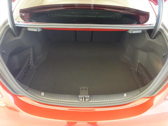 Cクラス C200 ローレウスエディション スポーツプラスパッケージ Bluetooth接続 ETC LEDヘッドライト TV アイドリングストップ クルーズコントロール コネクテッド機能 シートヒーター トランクスルー ナビ バックモニター(24枚目)