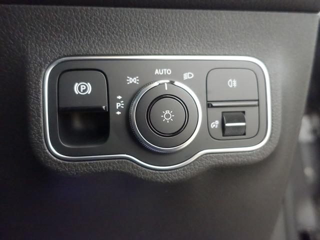 ＧＬＢ ＧＬＢ１８０　ＡＭＧライン　ＡＭＧレザーエクスクルーシブパッケージ　アドバンスドパッケージ　ナビゲーションパッケージ　３列シート　Ｂｌｕｅｔｏｏｔｈ接続　ＥＴＣ　ＬＥＤヘッドライト　ＴＶ　アイドリングストップ（30枚目）