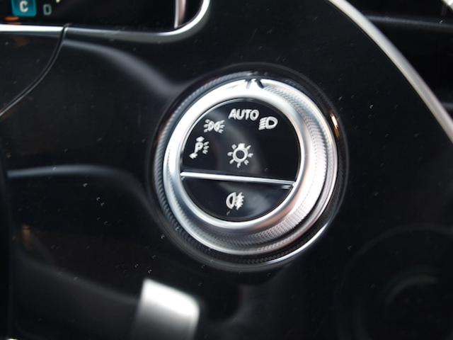 Ｅクラス Ｅ２２０　ｄ　アバンギャルド　ＡＭＧラインパッケージ・レザー　エクスクルーシブパッケージ・アドバンスドパッケージ・デジタルインテリアパッケージ（23枚目）