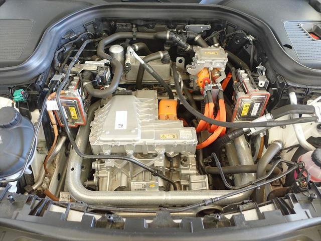 ＥＱＣ ＥＱＣ４００　４ＭＡＴＩＣ　ＡＭＧライン　Ｂｌｕｅｔｏｏｔｈ接続　ＥＴＣ　ＬＥＤヘッドライト　ＴＶ　クルーズコントロール　サイドカメラ　シートヒーター　トランクスルー　ナビ　バックモニター　パワーシート　フロアマット　フロントカメラ（9枚目）