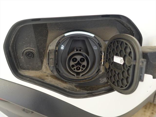 ＥＱＣ ＥＱＣ４００　４ＭＡＴＩＣ　ＡＭＧライン　Ｂｌｕｅｔｏｏｔｈ接続　ＥＴＣ　ＬＥＤヘッドライト　ＴＶ　クルーズコントロール　サイドカメラ　シートヒーター　トランクスルー　ナビ　バックモニター　パワーシート　フロアマット　フロントカメラ（31枚目）