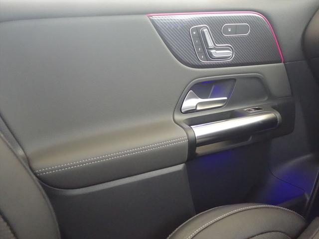 GLAクラス GLA35 4MATIC AMGパフォーマンスパッケージ AMGアドバンスドパッケージ Bluetooth接続 ETC LEDヘッドライト TV アイドリングストップ クルーズコントロール コネクテッド機能 サイドカメラ(14枚目)