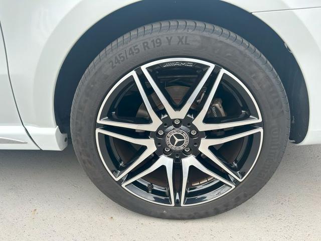 Ｖクラス Ｖ２２０　ｄ　アバンギャルド　ロング　ＡＭＧラインパッケージ　エクスクルーシブシートパッケージ　３列シート　Ｂｌｕｅｔｏｏｔｈ接続　ＥＴＣ　ＬＥＤヘッドライト　ＴＶ　アイドリングストップ　オットマン　クルーズコントロール　コネクテッド機能（11枚目）