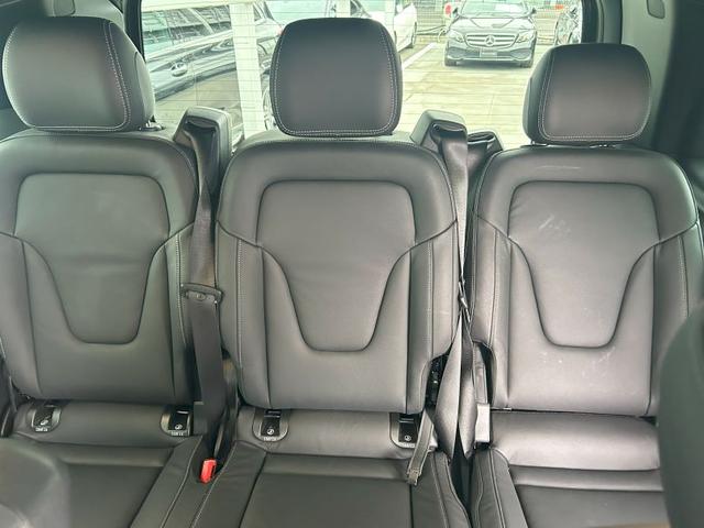 Ｖクラス Ｖ２２０　ｄ　アバンギャルド　ロング　ＡＭＧラインパッケージ　エクスクルーシブシートパッケージ　３列シート　Ｂｌｕｅｔｏｏｔｈ接続　ＥＴＣ　ＬＥＤヘッドライト　ＴＶ　アイドリングストップ　オットマン　クルーズコントロール　コネクテッド機能（17枚目）