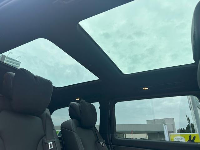 Ｖクラス Ｖ２２０　ｄ　アバンギャルド　ロング　ＡＭＧラインパッケージ　エクスクルーシブシートパッケージ　３列シート　Ｂｌｕｅｔｏｏｔｈ接続　ＥＴＣ　ＬＥＤヘッドライト　ＴＶ　アイドリングストップ　オットマン　クルーズコントロール　コネクテッド機能（22枚目）