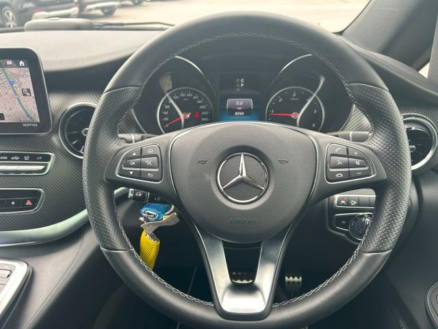 Ｖクラス Ｖ２２０　ｄ　アバンギャルド　ロング　ＡＭＧラインパッケージ　エクスクルーシブシートパッケージ　３列シート　Ｂｌｕｅｔｏｏｔｈ接続　ＥＴＣ　ＬＥＤヘッドライト　ＴＶ　アイドリングストップ　オットマン　クルーズコントロール　コネクテッド機能（24枚目）