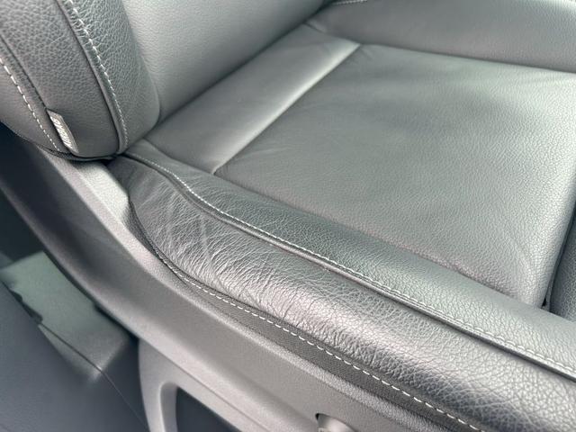 Ｖクラス Ｖ２２０　ｄ　アバンギャルド　ロング　ＡＭＧラインパッケージ　エクスクルーシブシートパッケージ　３列シート　Ｂｌｕｅｔｏｏｔｈ接続　ＥＴＣ　ＬＥＤヘッドライト　ＴＶ　アイドリングストップ　オットマン　クルーズコントロール　コネクテッド機能（32枚目）