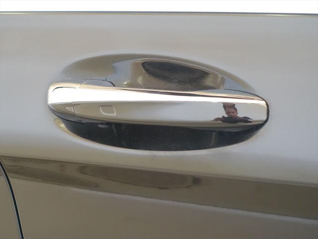 ＧＬＣ ＧＬＣ２２０　ｄ　４ＭＡＴＩＣ　スポーツラインエディション　Ｂｌｕｅｔｏｏｔｈ接続　ＥＴＣ　ＬＥＤヘッドライト　ＴＶ　アイドリングストップ　クルーズコントロール　コネクテッド機能　サイドカメラ　シートヒーター　トランクスルー　ナビ　バックモニター　パワーシート（26枚目）