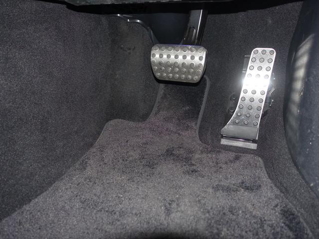 Ｅクラス Ｅ３５０　ｅ　スポーツ　エディションスター　レザーエクスクルーシブパッケージ　アドバンスドパッケージ　デジタルインテリアパッケージ　ドライバーズパッケージ　Ｂｌｕｅｔｏｏｔｈ接続　ＥＴＣ　ＬＥＤヘッドライト　ＴＶ　アイドリングストップ（29枚目）