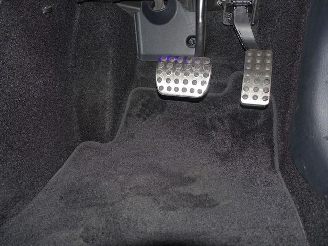 ＧＬＢ ＧＬＢ２００　ｄ　４ＭＡＴＩＣ　ＡＭＧラインパッケージ　３列シート　Ｂｌｕｅｔｏｏｔｈ接続　ＥＴＣ　ＬＥＤヘッドライト　ＴＶ　アイドリングストップ　クルーズコントロール　コネクテッド機能　サイドカメラ　サンルーフ・ガラスルーフ（29枚目）