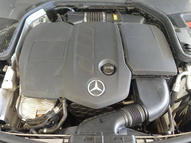 Ｃクラス Ｃ２２０　ｄ　アバンギャルド　ＡＭＧライン　レーダーセーフティパッケージ　Ｂｌｕｅｔｏｏｔｈ接続　ＥＴＣ　ＬＥＤヘッドライト　ＴＶ　アイドリングストップ　クルーズコントロール　コネクテッド機能　シートヒーター　トランクスルー　ナビ（9枚目）