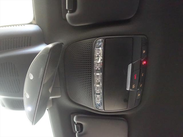 Ｃクラス Ｃ２２０　ｄ　アバンギャルド　ＡＭＧライン　レーダーセーフティパッケージ　Ｂｌｕｅｔｏｏｔｈ接続　ＥＴＣ　ＬＥＤヘッドライト　ＴＶ　アイドリングストップ　クルーズコントロール　コネクテッド機能　シートヒーター　トランクスルー　ナビ（20枚目）